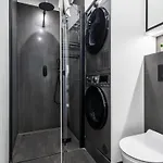 Wola Tower Deluxe Separate Bedroom With Free Garage - By Perfect Warschau