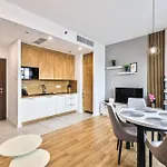 Wola Tower Deluxe Separate Bedroom With Free Garage - By Perfect Apartment *