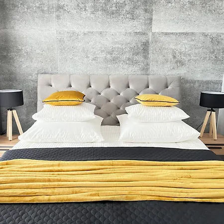 Wola Tower Deluxe Separate Bedroom With Free Garage - By Perfect Apartment Warsaw