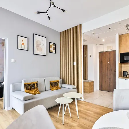 Wola Tower Deluxe Separate Bedroom With Free Garage - By Perfect *