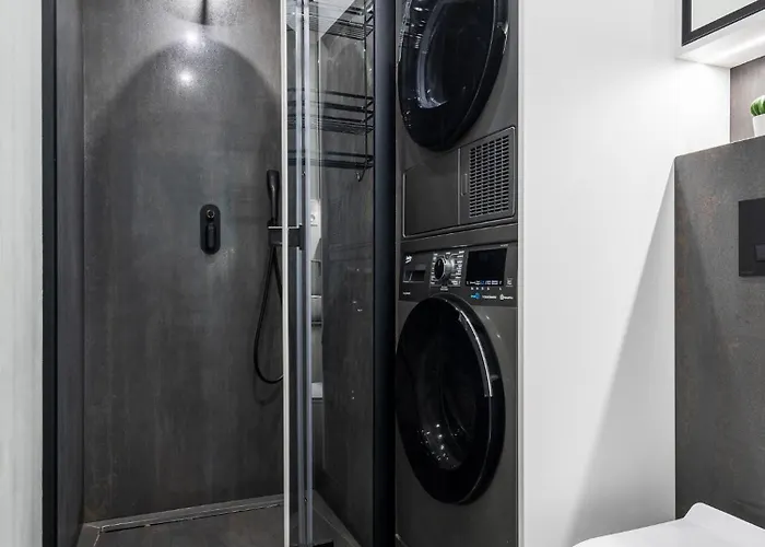 Wola Tower Deluxe Separate Bedroom With Free Garage - By Perfect Warsaw