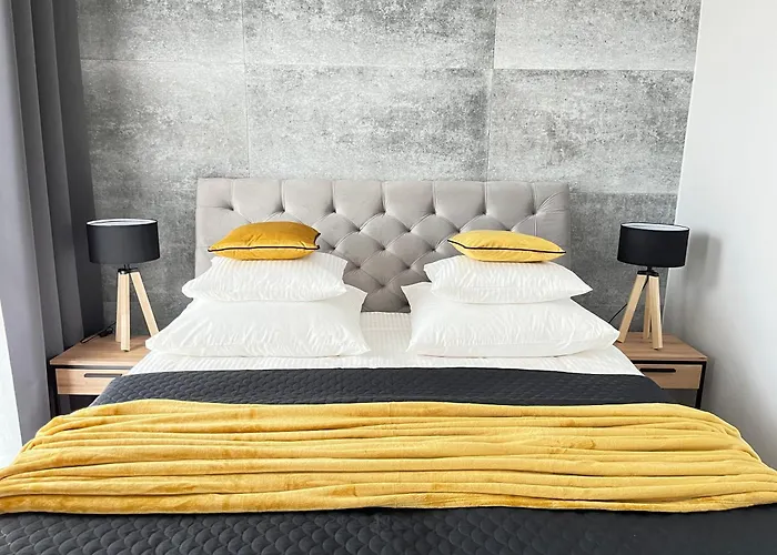 Wola Tower Deluxe Separate Bedroom With Free Garage - By Perfect Apartament Warszawa