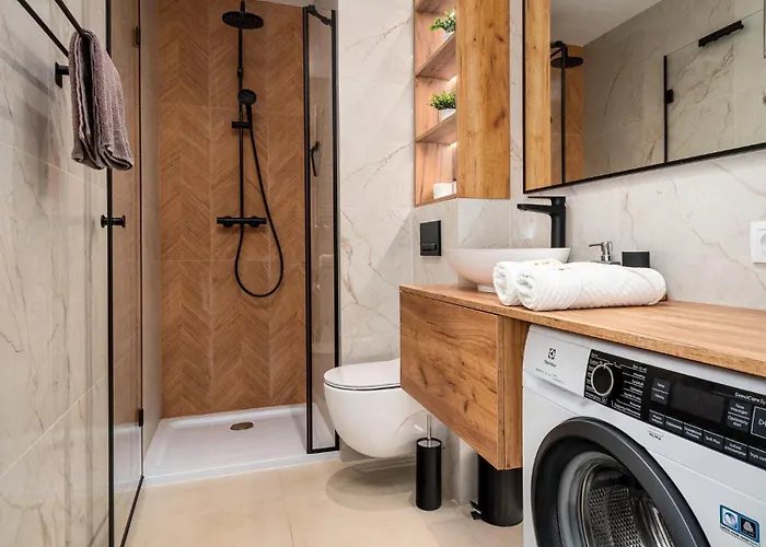 Apartament Wola Tower Deluxe Separate Bedroom With Free Garage - By Perfect *