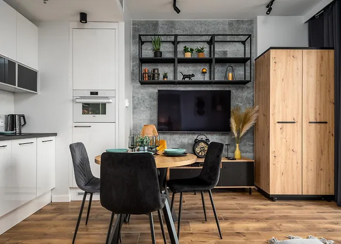 Wola Tower Deluxe Separate Bedroom With Free Garage - By Perfect Warszawa