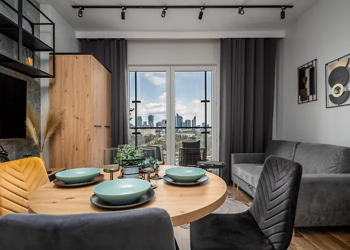 Wola Tower Deluxe Separate Bedroom With Free Garage - By Perfect * Warszawa