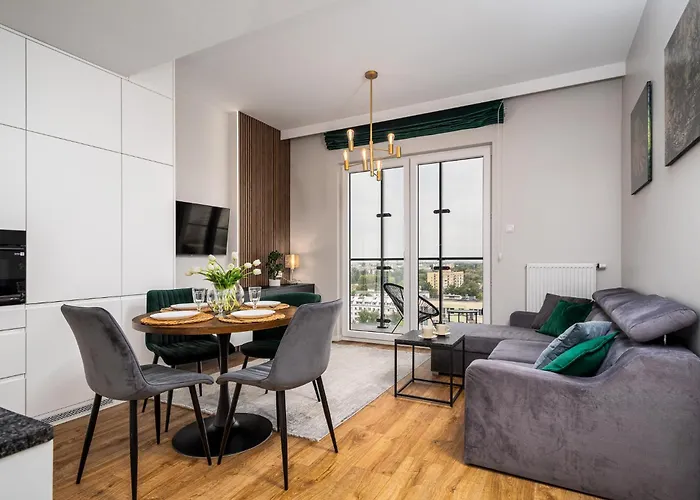 Wola Tower Deluxe Separate Bedroom With Free Garage - By Perfect * Warszawa