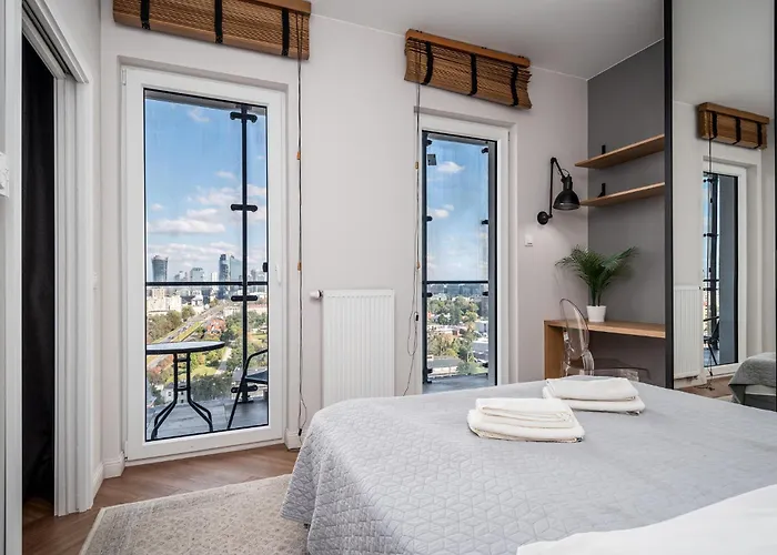 Apartament Wola Tower Deluxe Separate Bedroom With Free Garage - By Perfect *