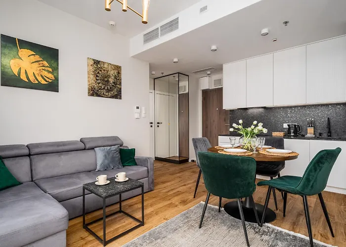 Wola Tower Deluxe Separate Bedroom With Free Garage - By Perfect *