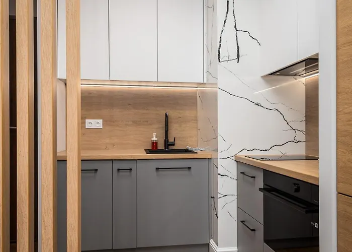 Apartament Wola Tower Deluxe Separate Bedroom With Free Garage - By Perfect