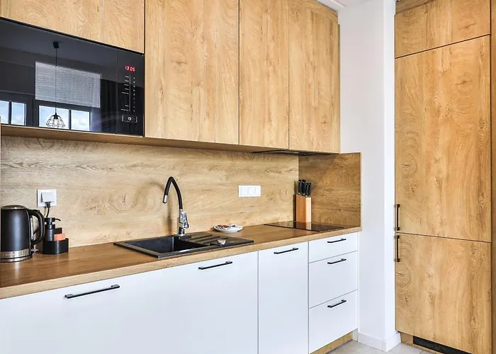 Apartament Wola Tower Deluxe Separate Bedroom With Free Garage - By Perfect Warszawa