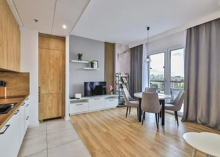 Wola Tower Deluxe Separate Bedroom With Free Garage - By Perfect * Warszawa