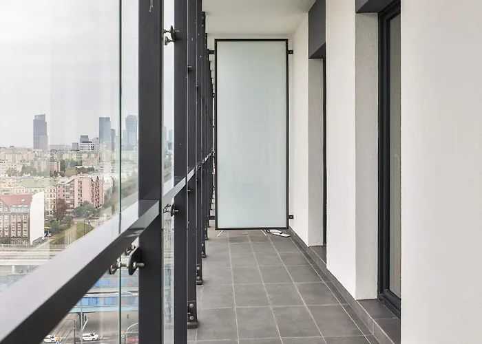 Wola Tower Deluxe Separate Bedroom With Free Garage - By Perfect * Warszawa