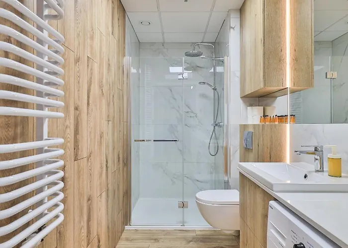 Apartament Wola Tower Deluxe Separate Bedroom With Free Garage - By Perfect Warszawa