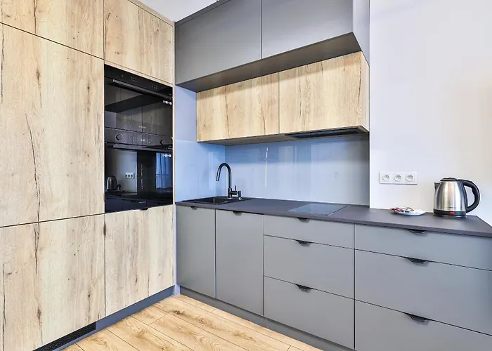 Apartament Wola Tower Deluxe Separate Bedroom With Free Garage - By Perfect *